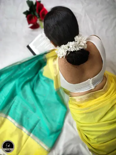 [E-COM-MHS-007] Yellow Maheswari Saree With Thin Zari Border, Full Body Buta Work with Contrast Green Unstitched Blouse Piece